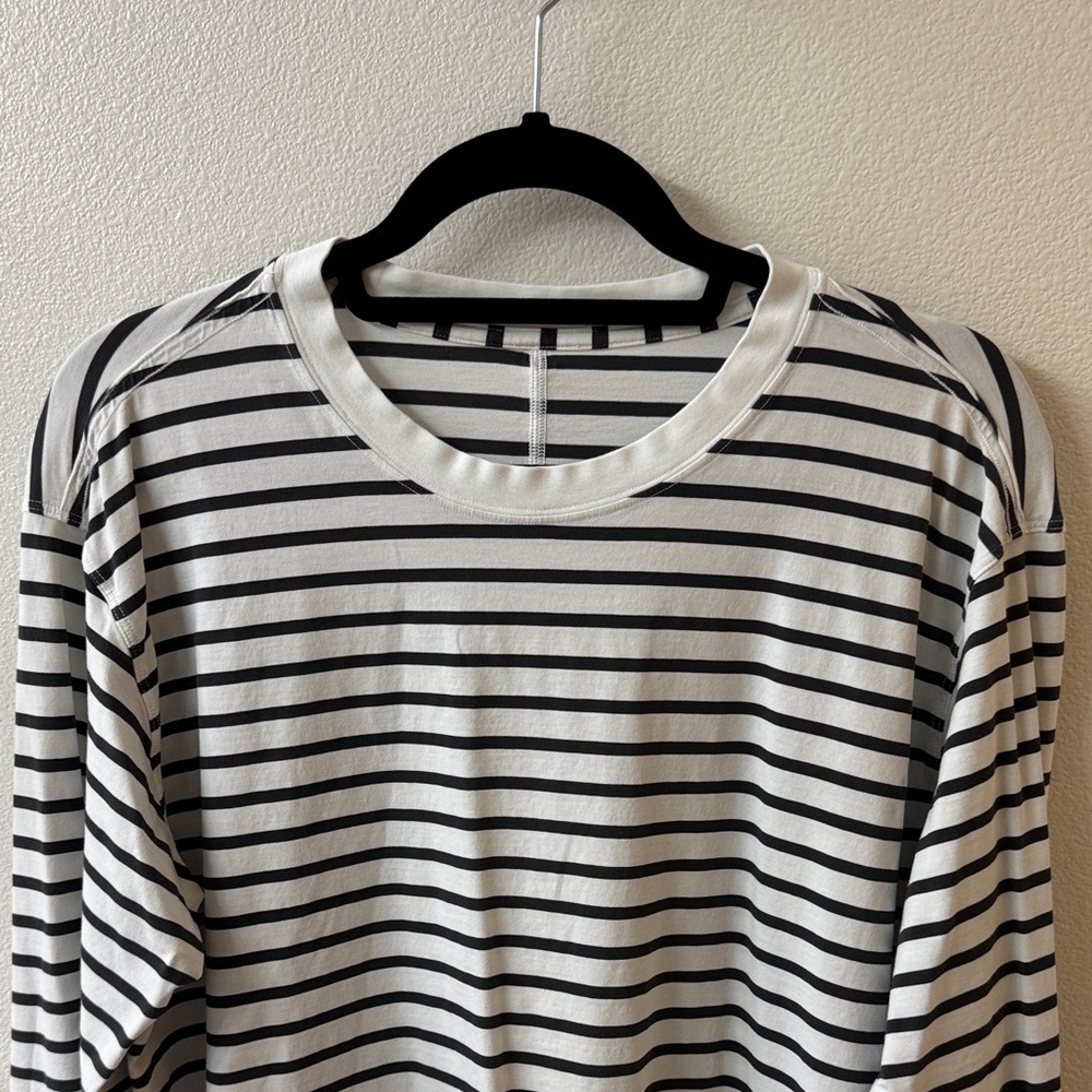 lululemon athletica Monochrome Striped Long Sleeve Tee - Picture 2 of 3